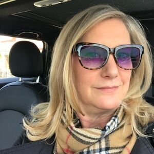 Meet your Posher, Whitney